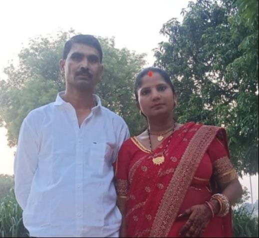 बदलापुर----मृतक दंपति एक साथ फाइल फोटो। परिजन