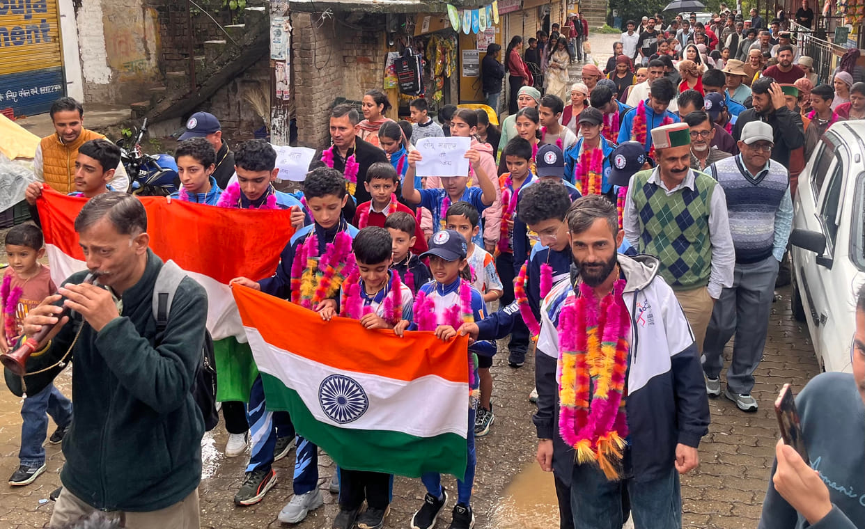 Grand civic reception held for Asian Games athletes in Chiyog