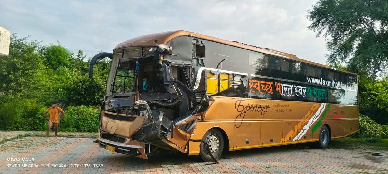 Bus full of passengers rams into truck from behind, driver and conductor injured