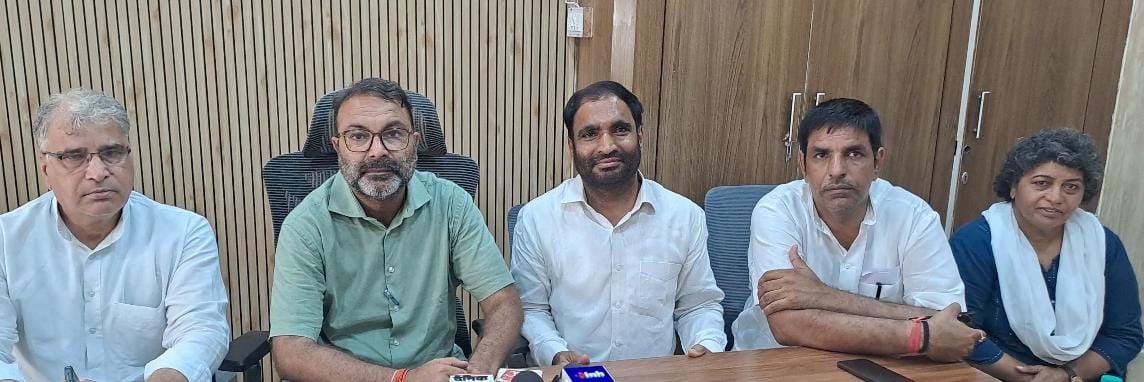 Government under fire over arrest of nine Congress workers