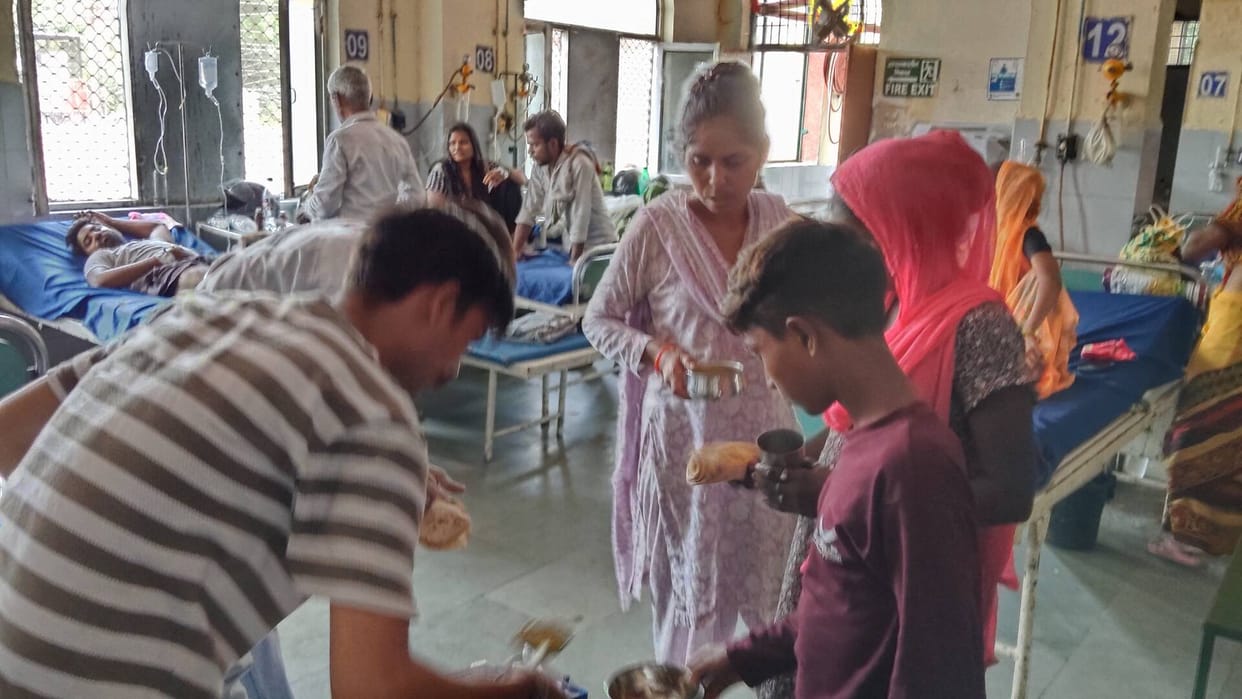 Patients admitted to the district hospital went hungry for 24 hours.