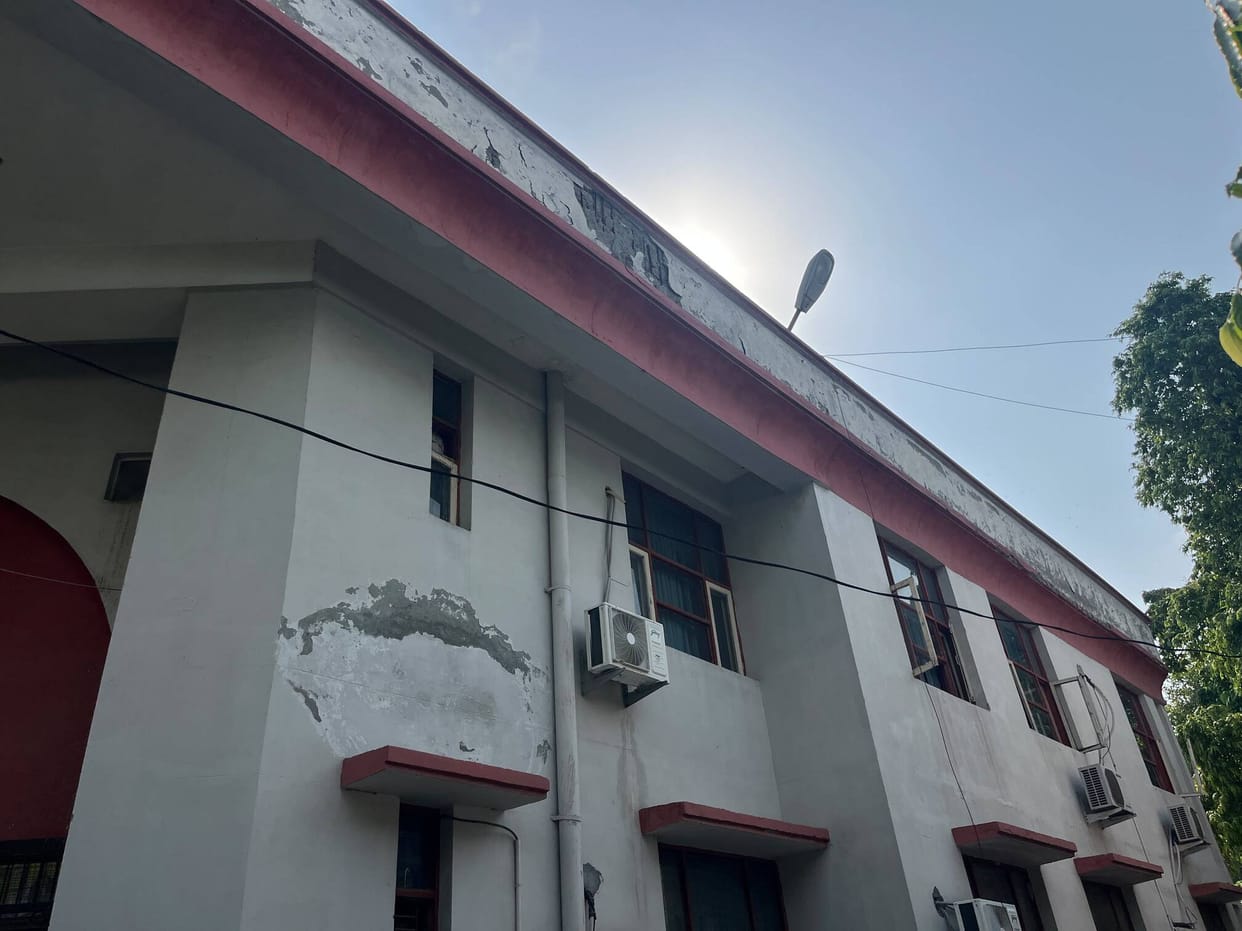 Dilapidated district library building to be renovated; 1.12 crore to be spent.