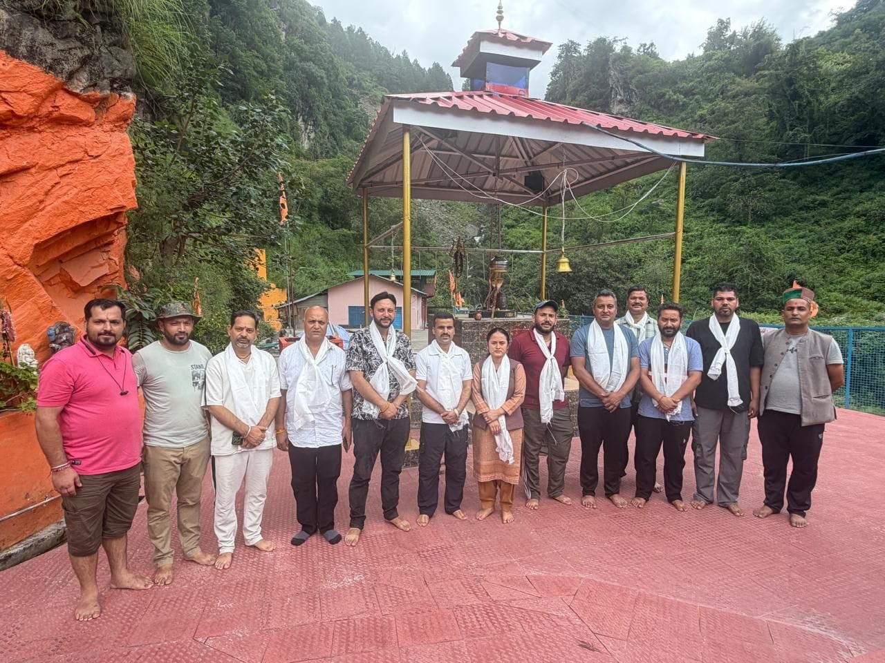 जनहित व्यापार मंडल ज्यूरी की कार्यकारिणी। संवाद