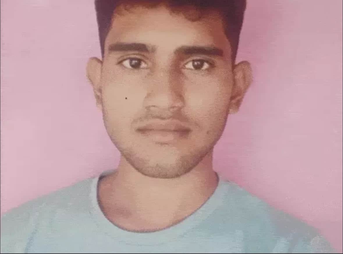पेट दर्द का इलाज कराने के बाद युवक की मौत का मामला सामने आया है।