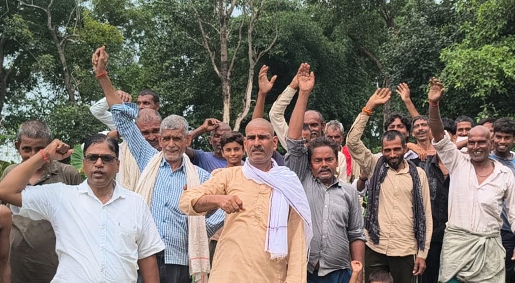 Opposition to the proposed CNG plant amidst a residential area