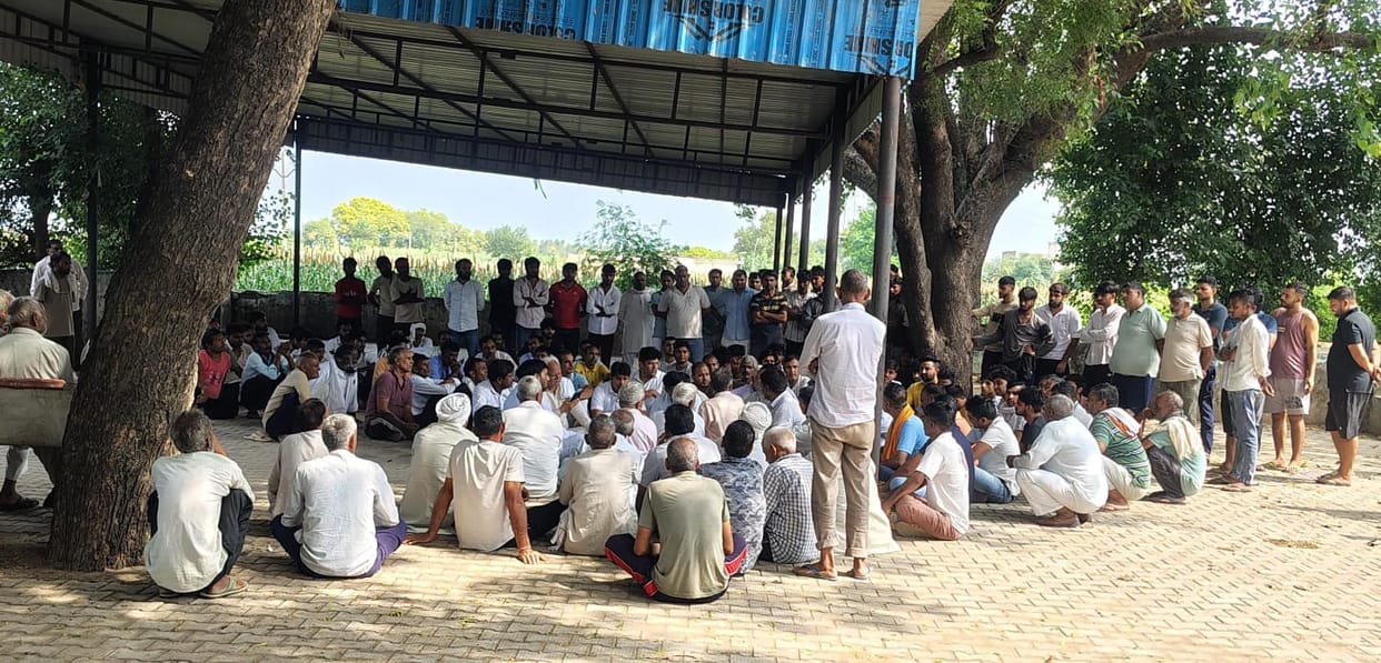 A panchayat of 10 villages was held to secure justice for the victims of a double murder, and a 15-member committee was formed.