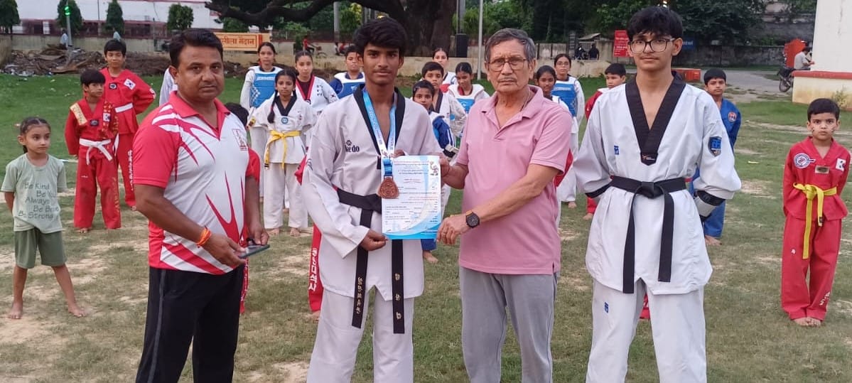 Prathak won a bronze medal in Taekwondo in Bengaluru.