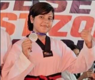 Female taekwondo players won two silver medals.