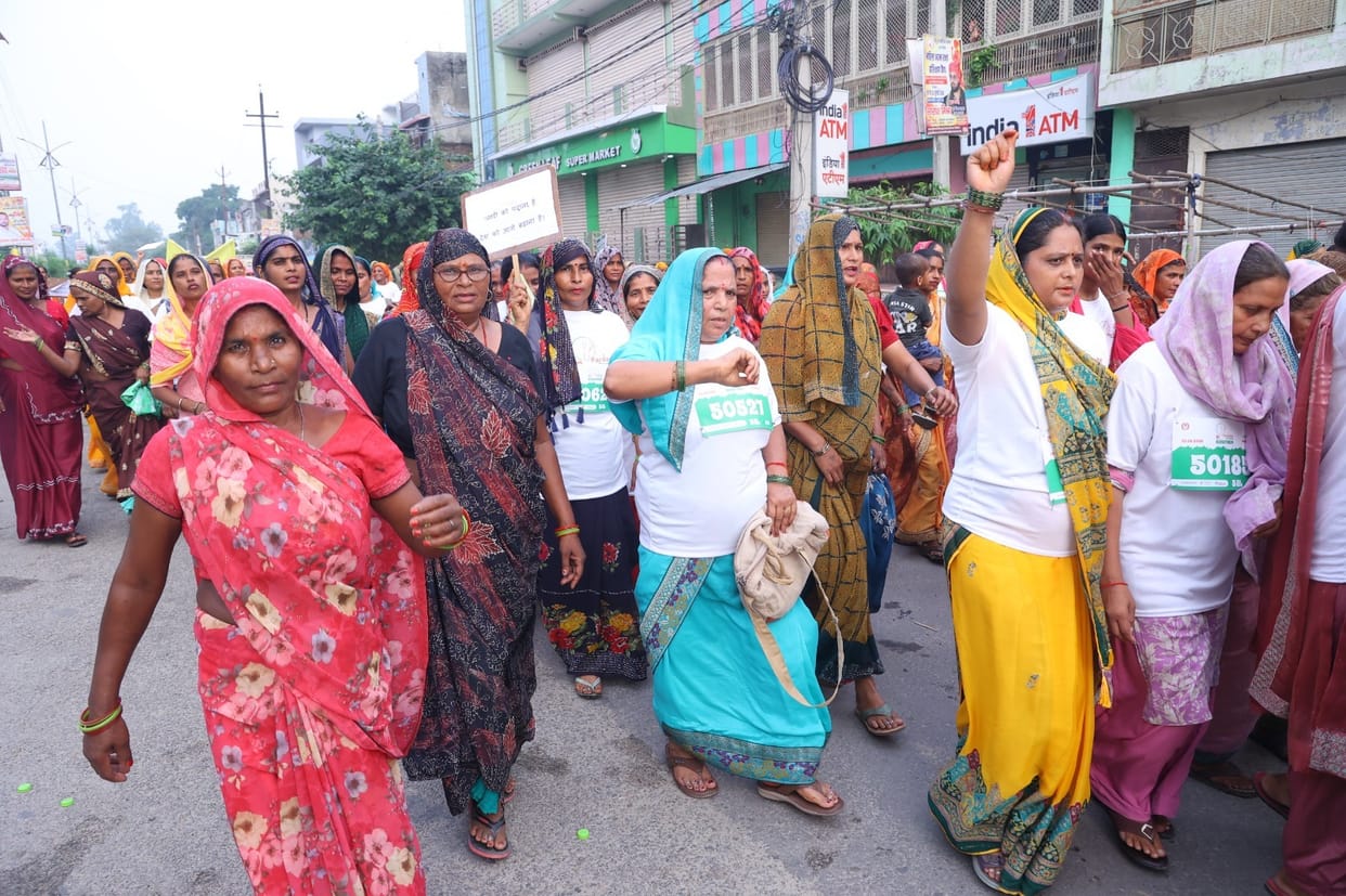 Women ran in the 'Runathon' wearing sarees.