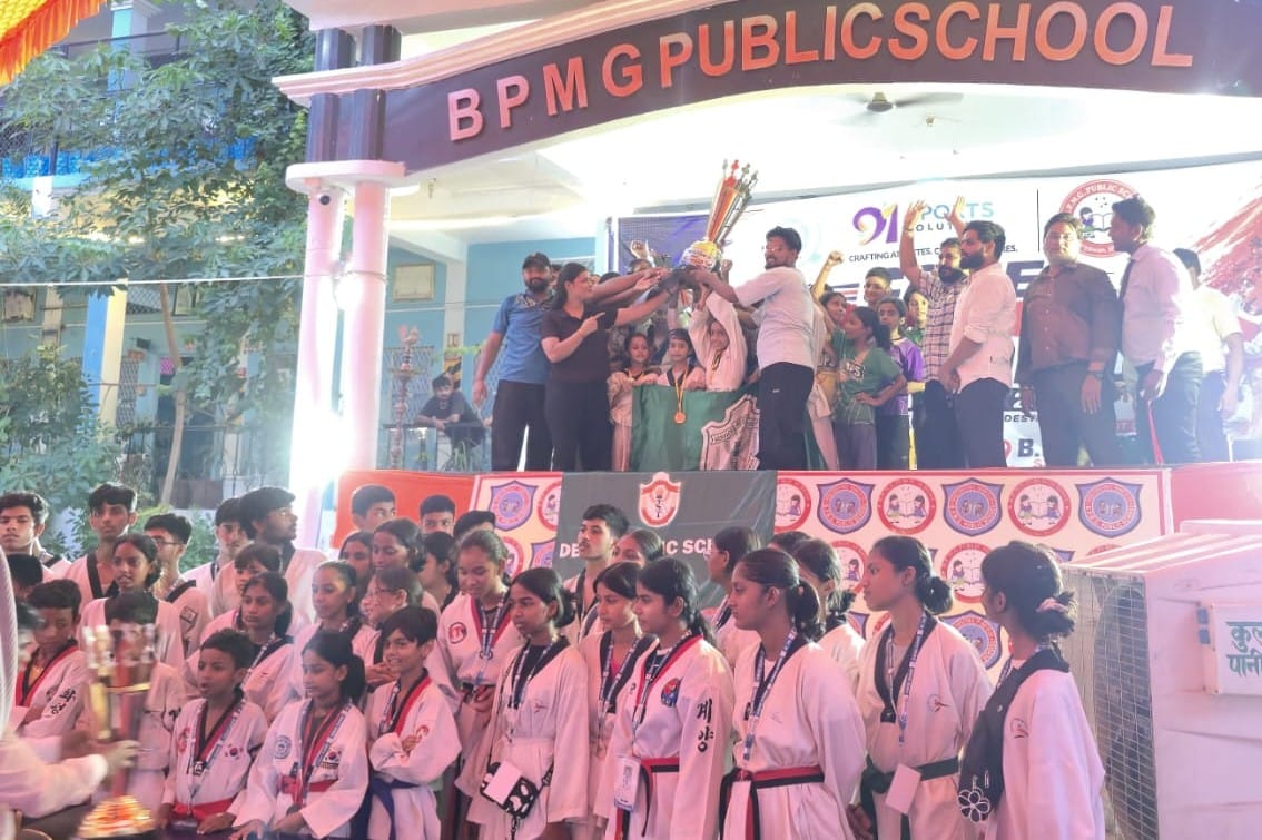 Bhadohi finished fourth in the Taekwondo championship.
