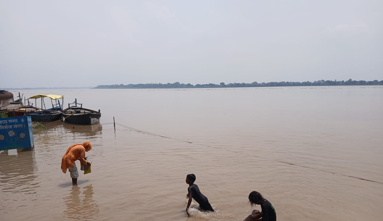 Ganga three meters below warning level; 22 flood posts active.