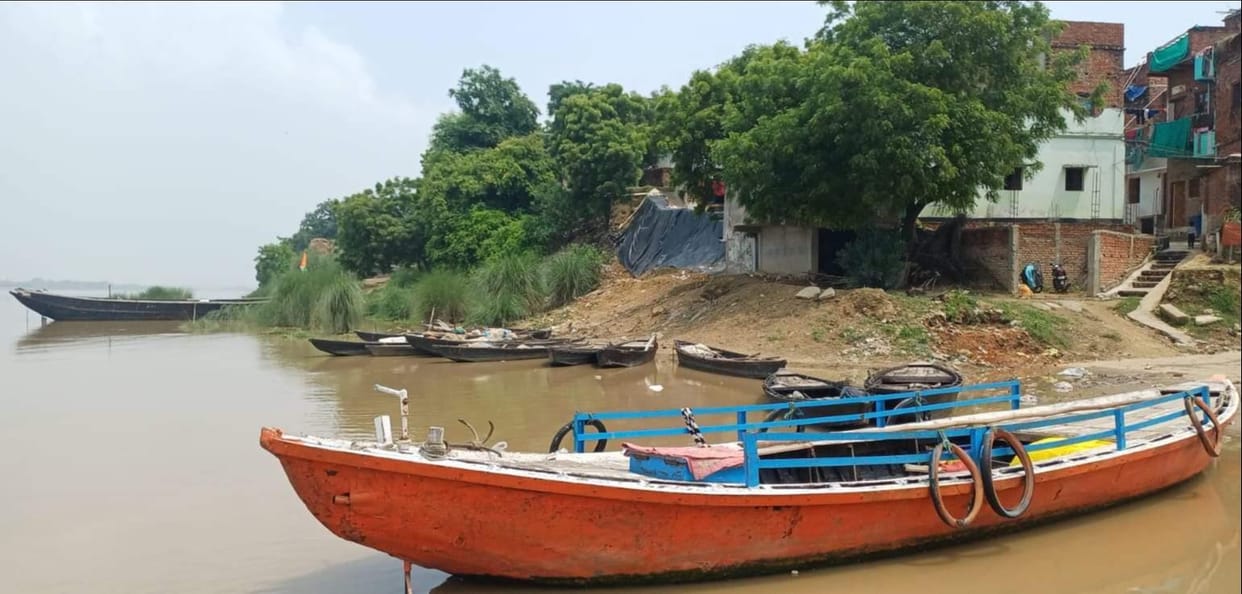 Ganga water level drops 1.06 meters below the danger mark; boat operations suspended.