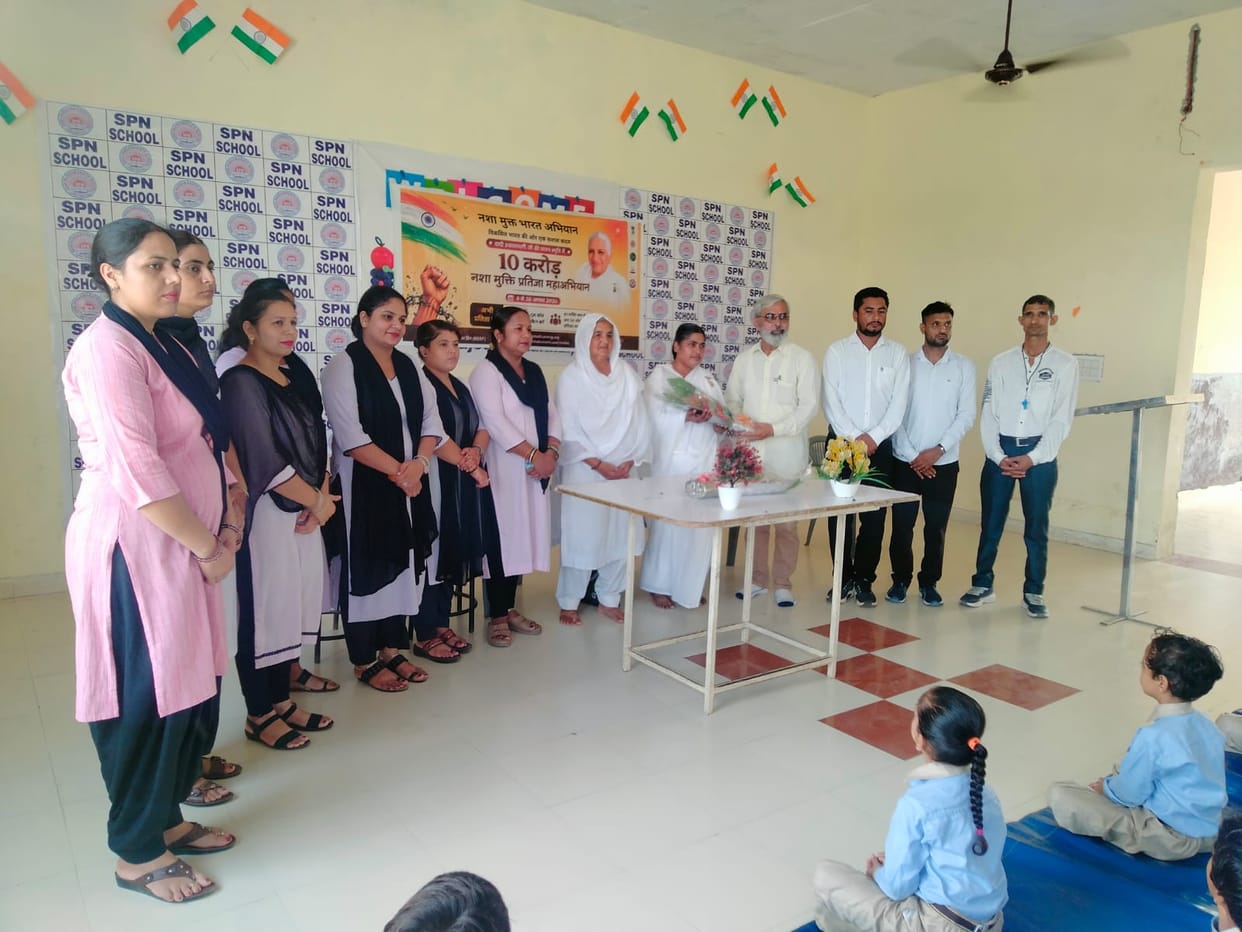 Students pledged to stay away from drugs.