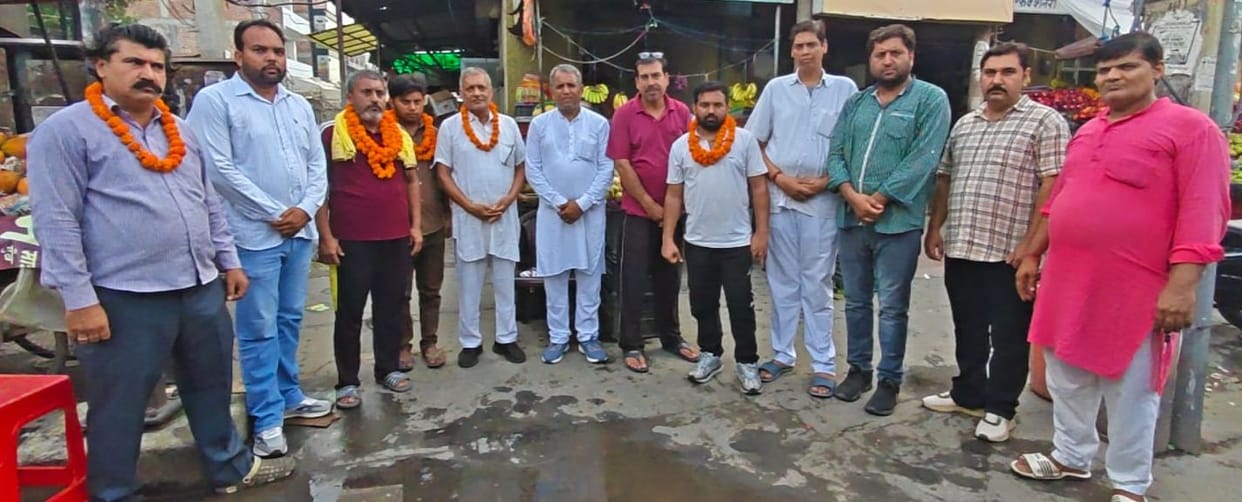 Those who clear garbage heaps honored