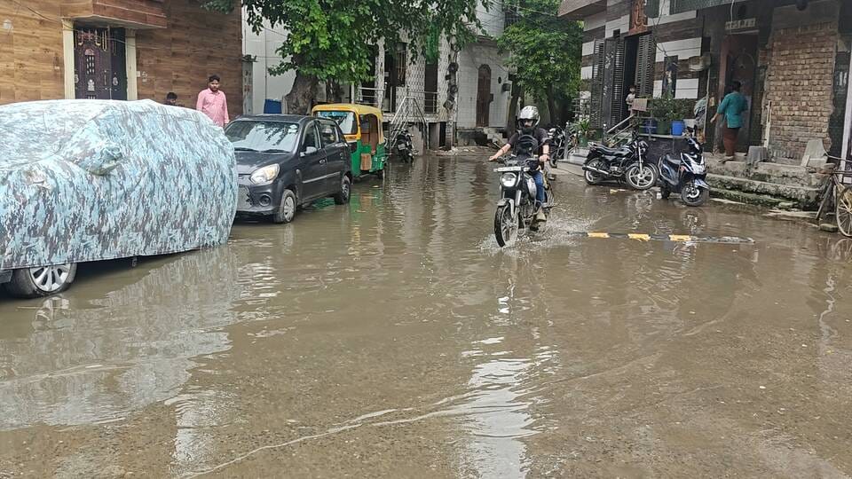 Rain brings relief from the heat; waterlogging causes inconvenience.