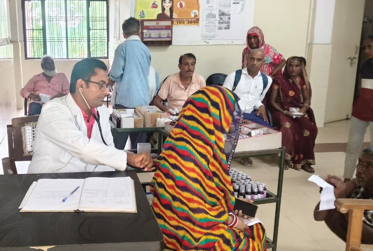 435 patients arrived at the hospital with high fever