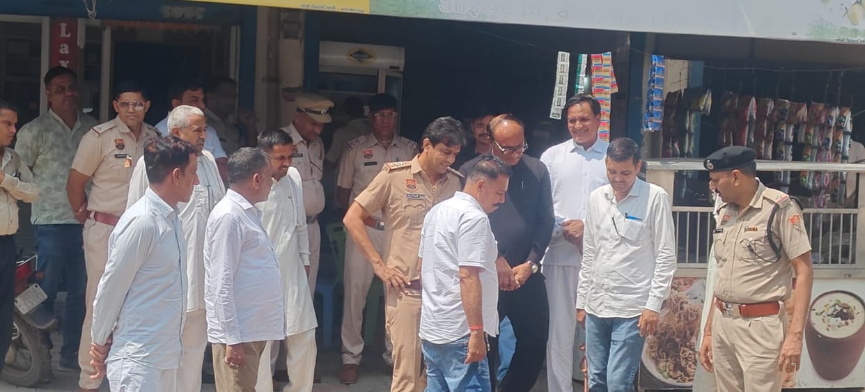Congress's urban and rural district presidents were placed under house arrest ahead of the CM's arrival.