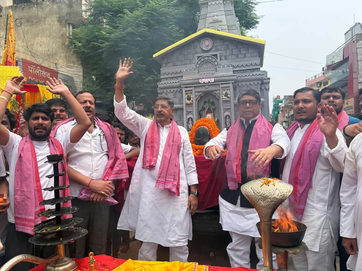 Procession of Etawah's Kedareshwar Temple taken out in Kashi