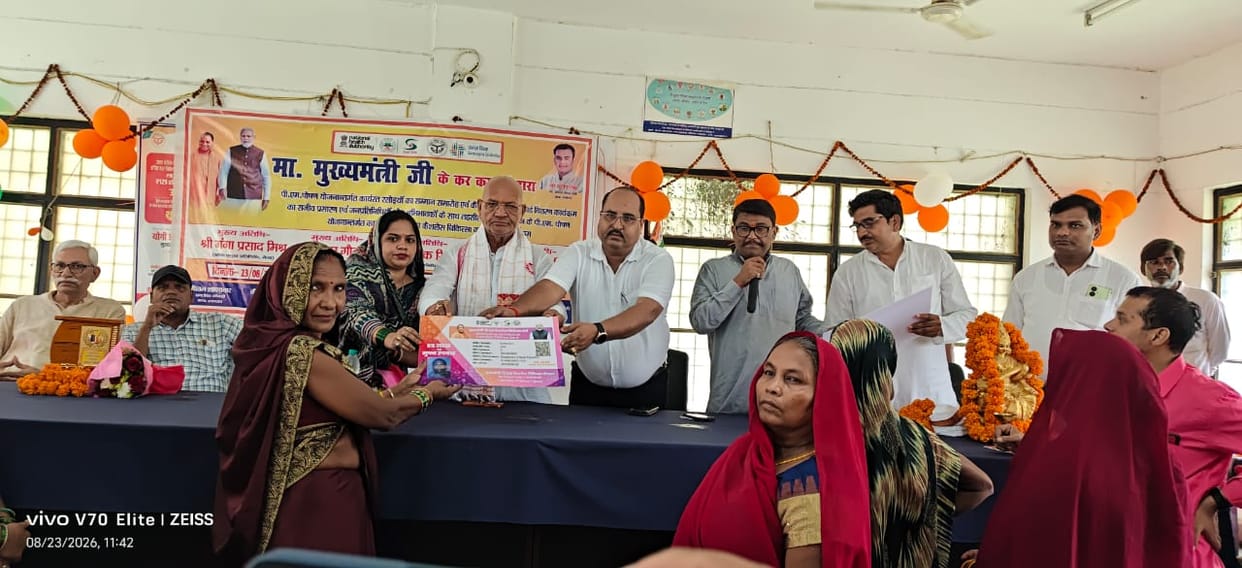 Cooks in council schools receive the gift of cashless medical facilities