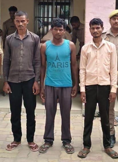 मधुबन पुलिस ने गैंगेस्टर एक्ट के तीन अभियुक्तों को किया गिरफ्तार ।