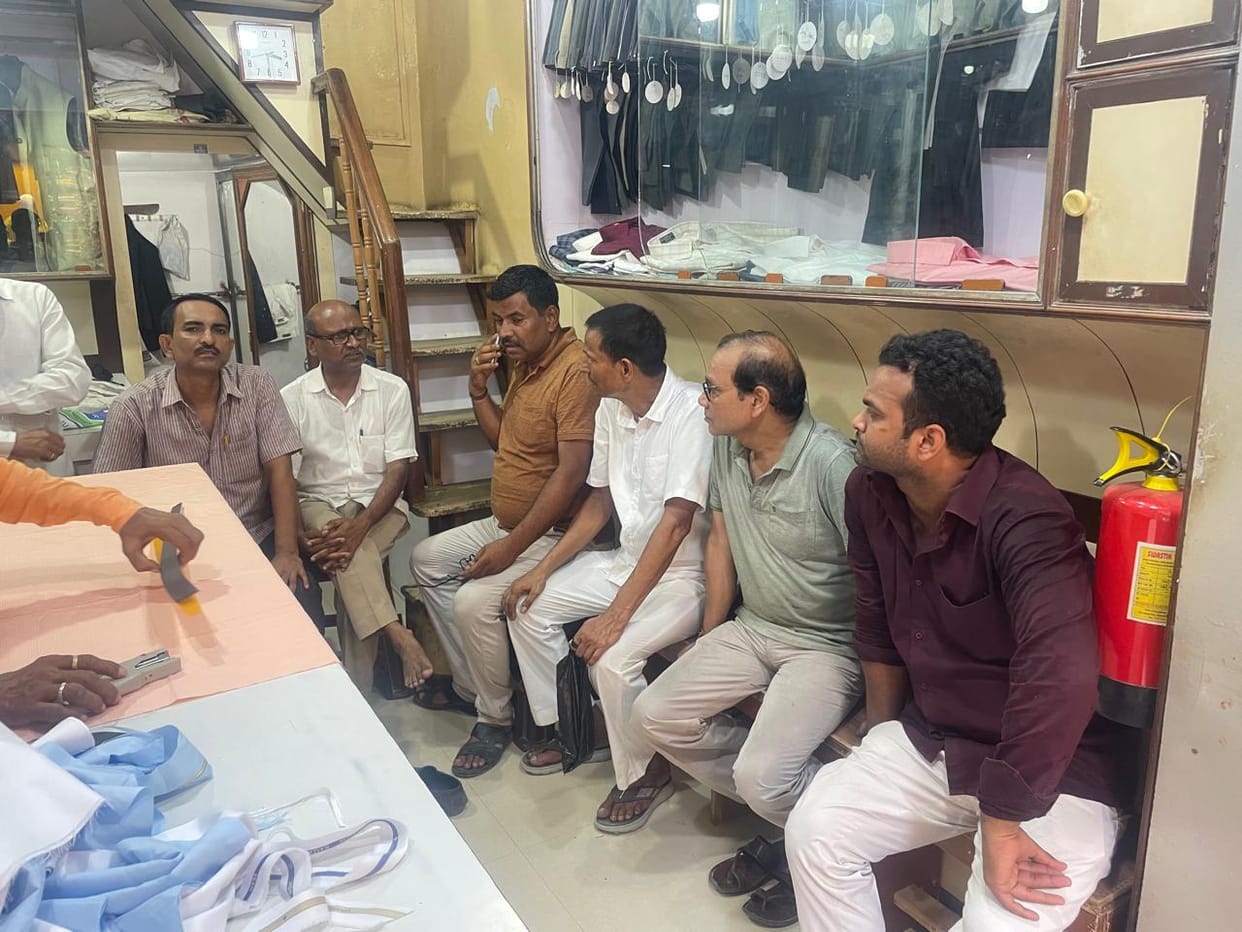 Traders expressed displeasure over the filth in the market and the drinking water problem.