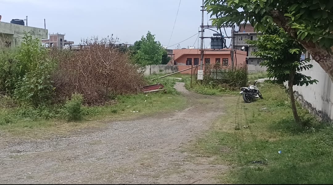 नगर परिषद पांवटा साहिब में वार्ड में पार्क निर्माण कार्य जो अधर में लटके हैं। संवाद
