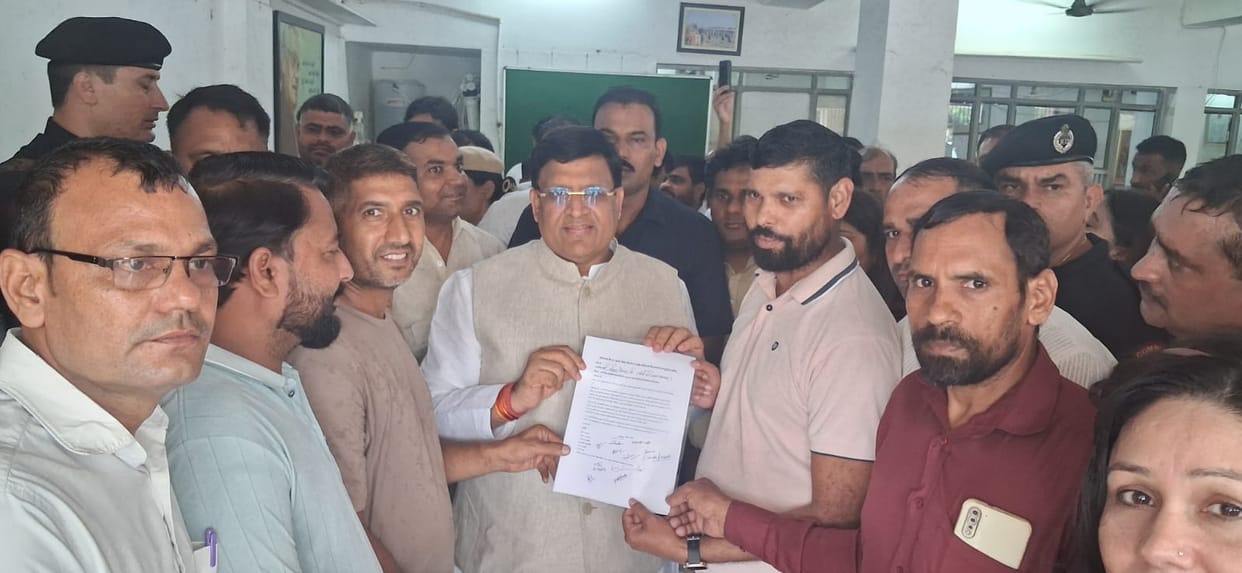 Guest teachers appealed to ministers for regularization.