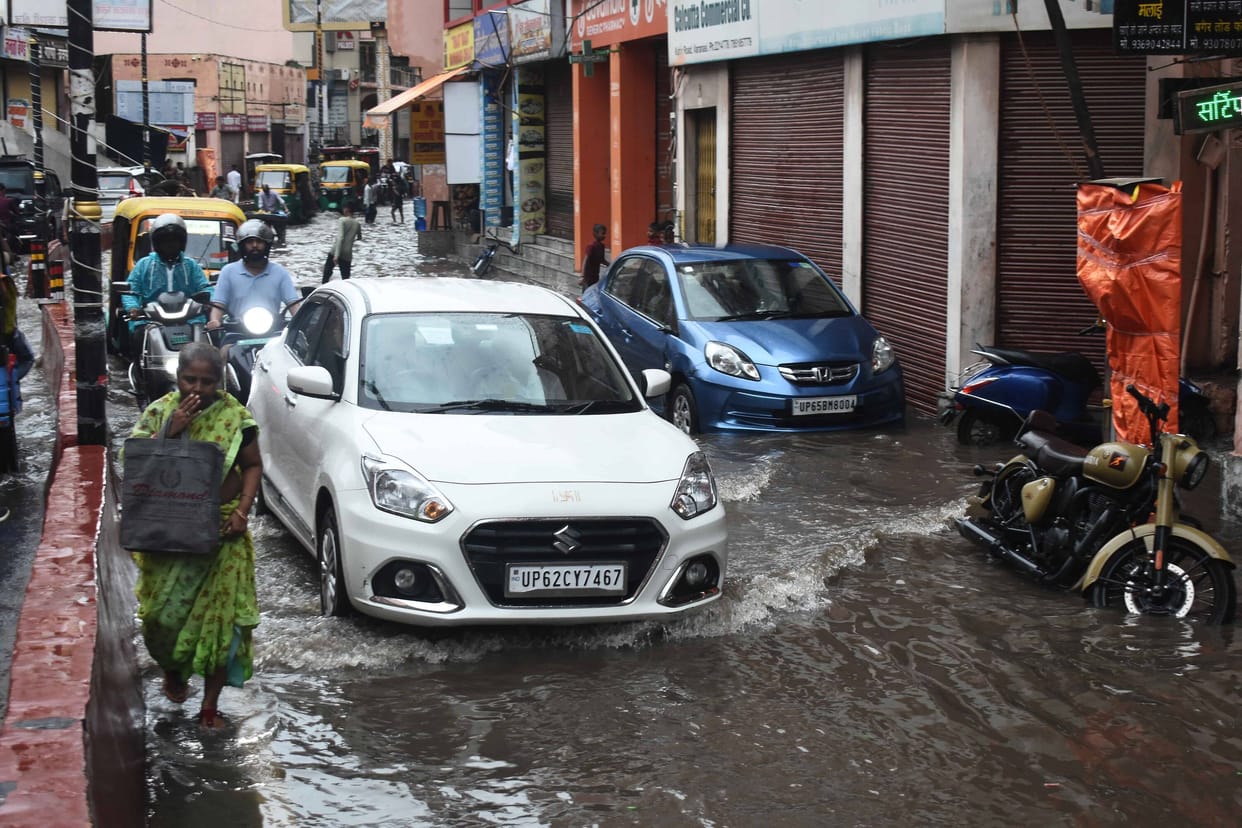 Waterlogging occurred in more than 15 areas of the city due to rain.
