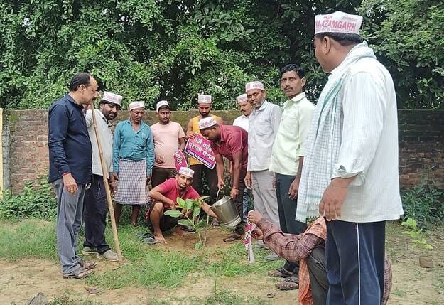 Demand for restoration of the Old Pension Scheme raised through tree plantation