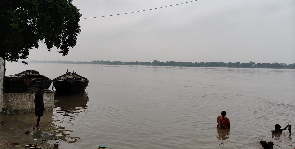 Ganga's water level dropped by half a meter in 12 hours.