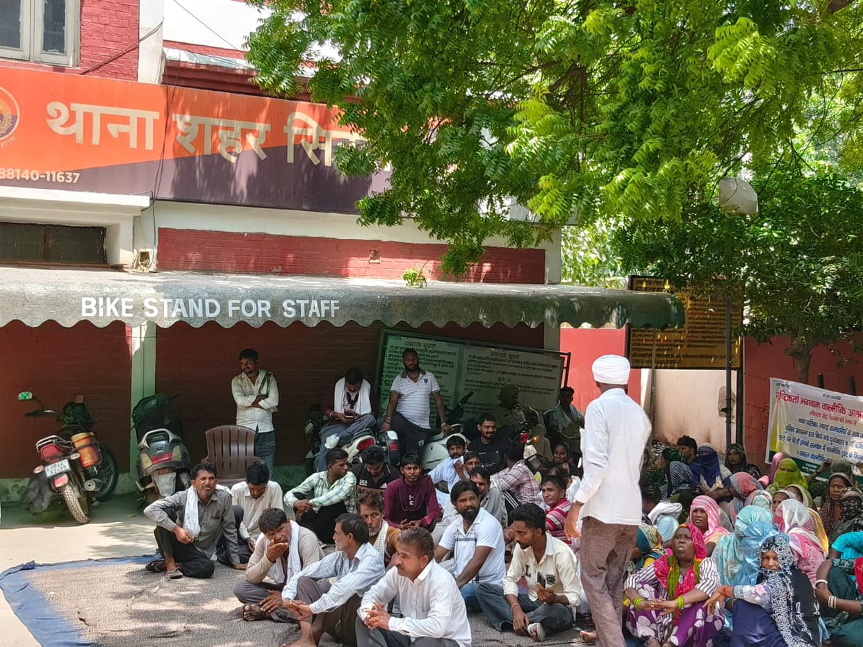safai workers locked nagar parishad