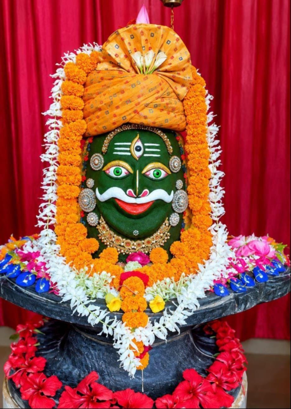 सावन के आखिरी सोमवार को शिव मंदिरों में जलाभिषेक करने उमड़े श्रद्धालु व नागेश्वर नाथ मंदिर म