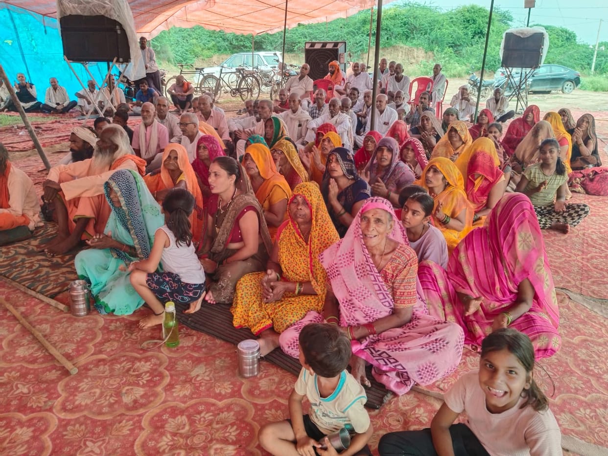Devotees were overwhelmed with emotion upon hearing the story of the marriage of Shiva and Parvati.