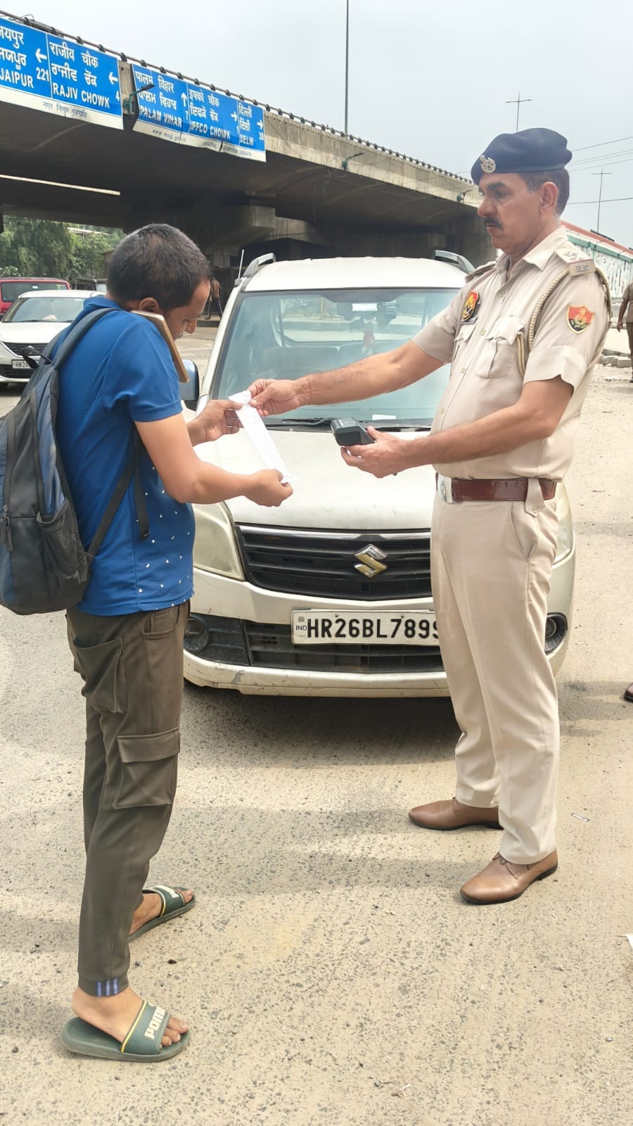 Traffic police issued challans to 27,950 vehicles in a week.
