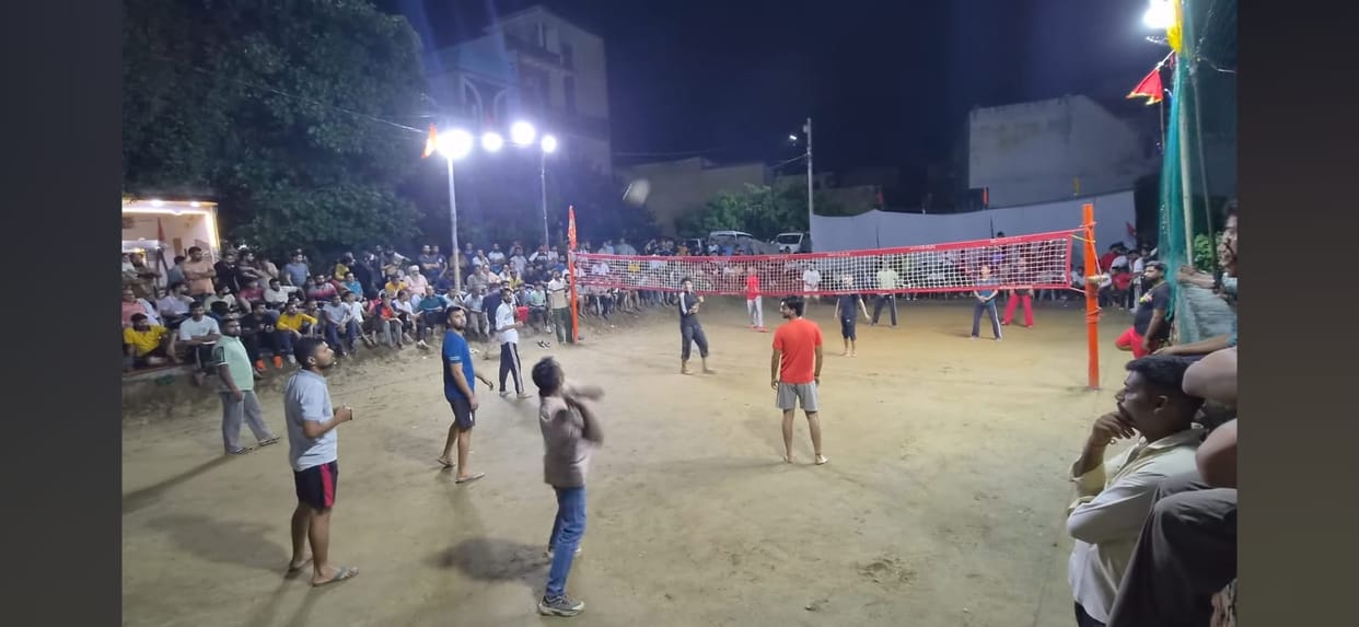 Kaili team victorious in shooting volleyball competition
