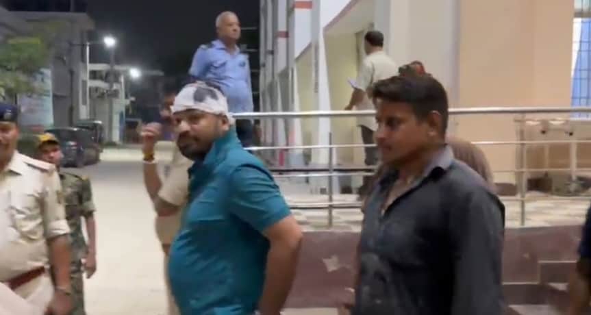 Muzaffarpur Bihar news : accused broke head of ward councilor for oppose encroachment police arrest accused
