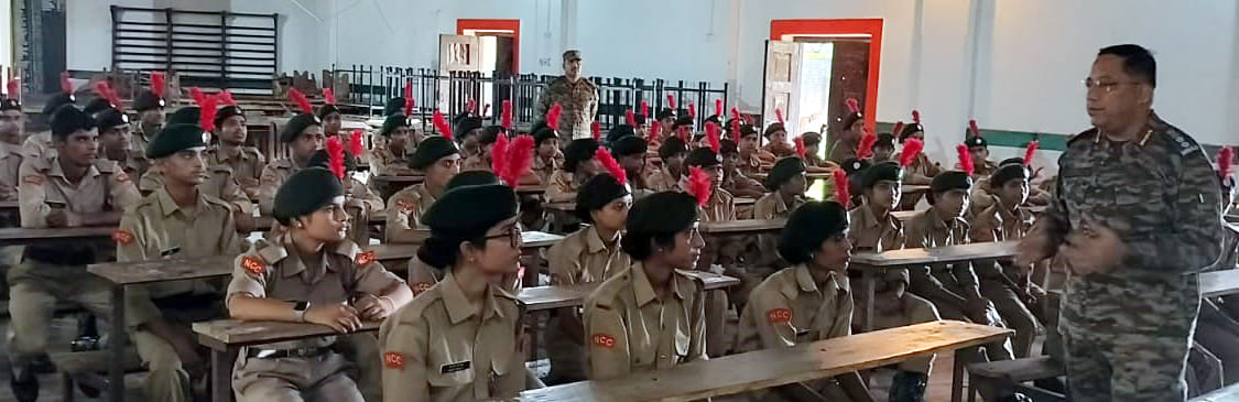 Commandant Colonel Deepak Juyal inspected Damodar Inter College and motivated the cadets.