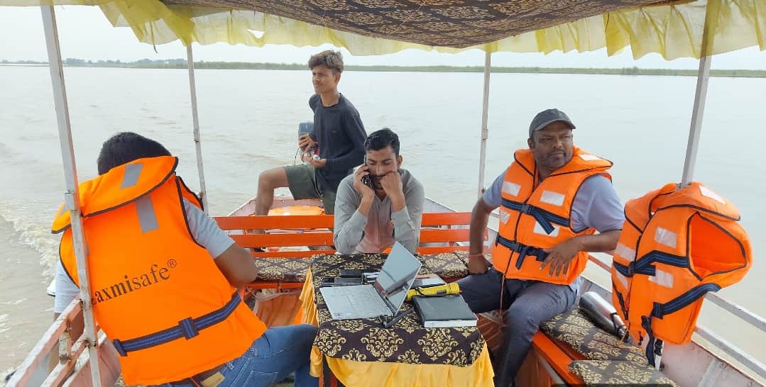 Low water levels, risk of embankment erosion intensifying