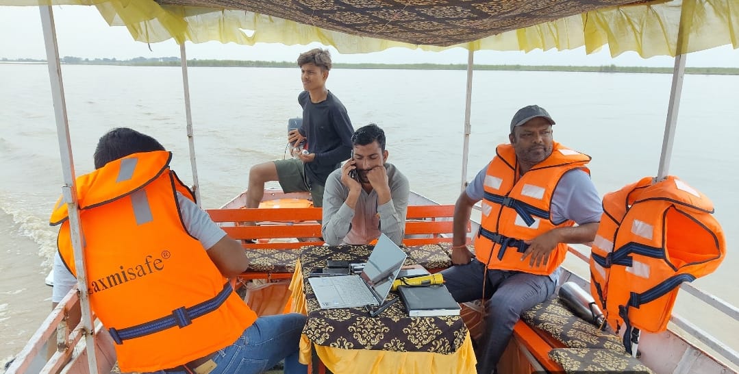 Low water levels, risk of embankment erosion intensifying