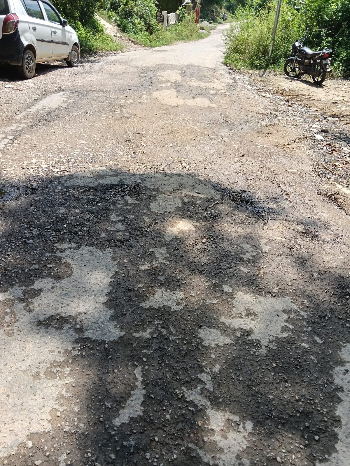 Bamm-Bagetu road riddled with potholes; fear of accidents looms.