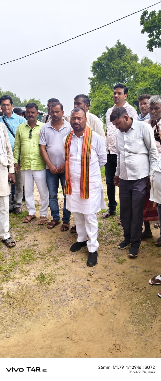 MLC Surendra Chaudhary consoled the aggrieved family