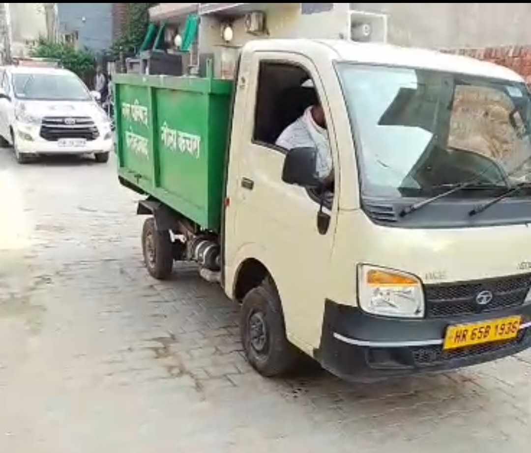 Clash over garbage, battle on the streets