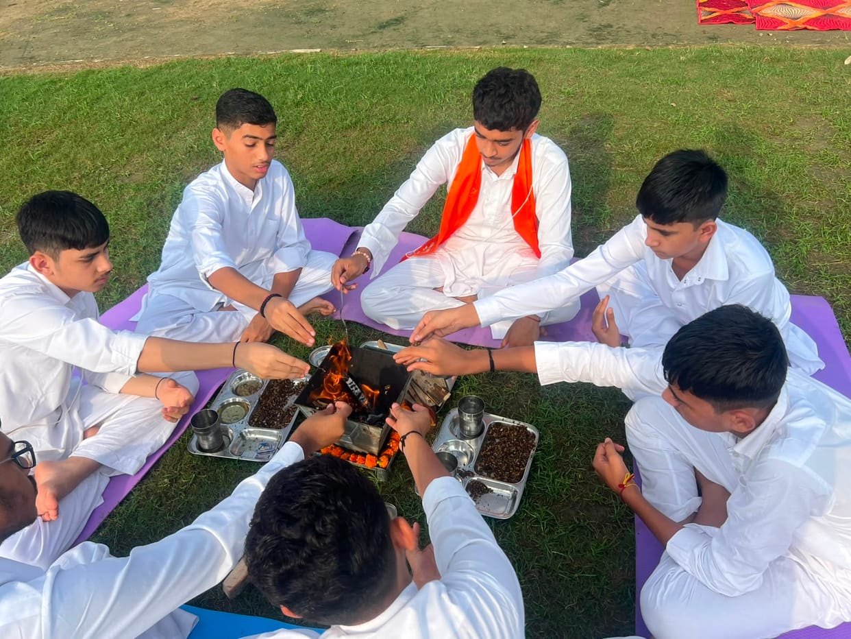 Students at Gurukul Kharkali donned the sacred thread