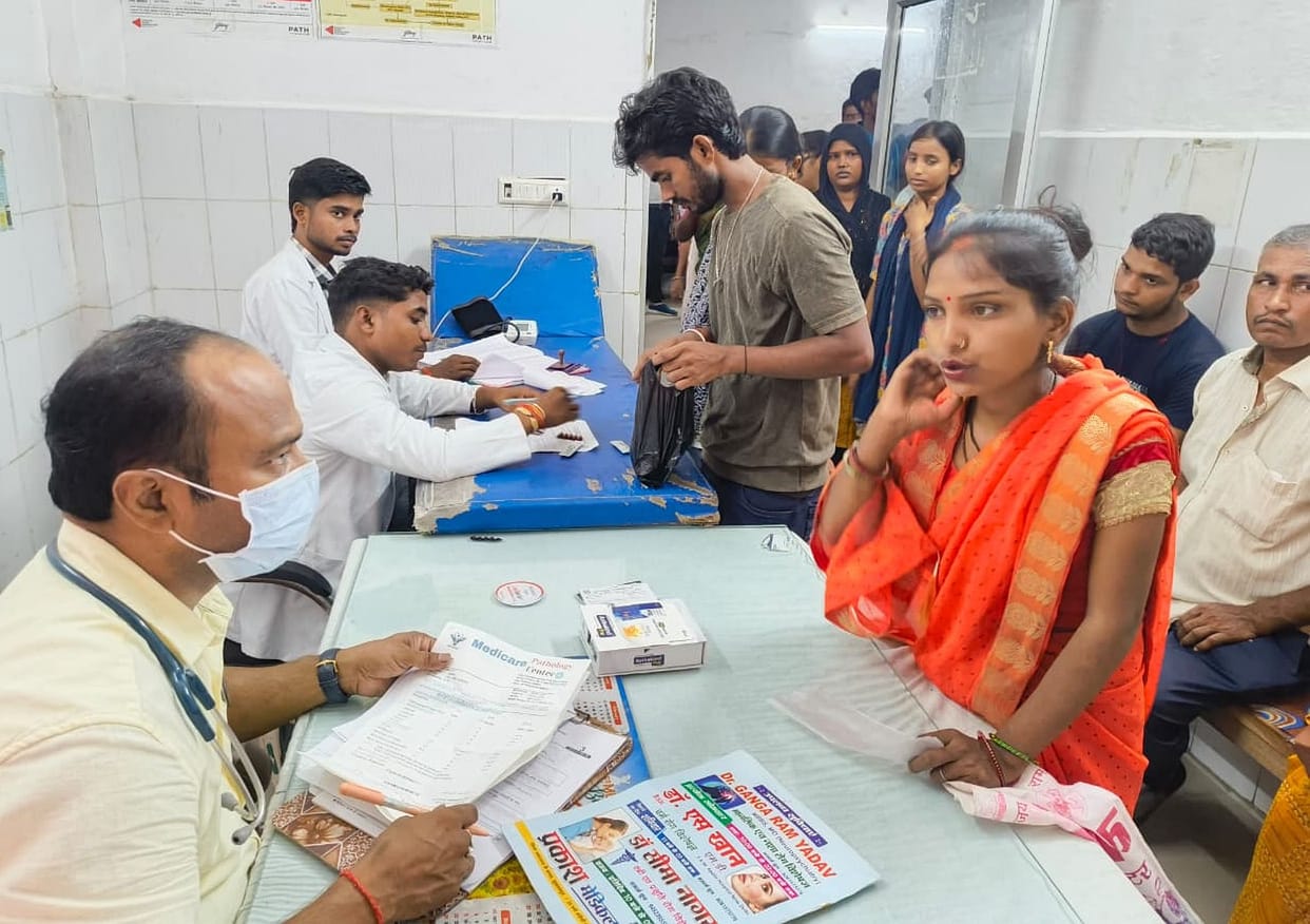 Bad weather, patients queue up at hospital