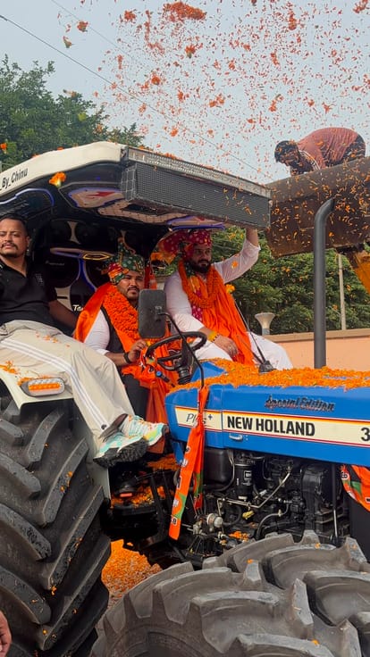 कुरुक्षेत्र। फूलों से भाजपा नवनियुक्त प्रदेशाध्यक्ष का स्वागत करते हुए। स्वयं
