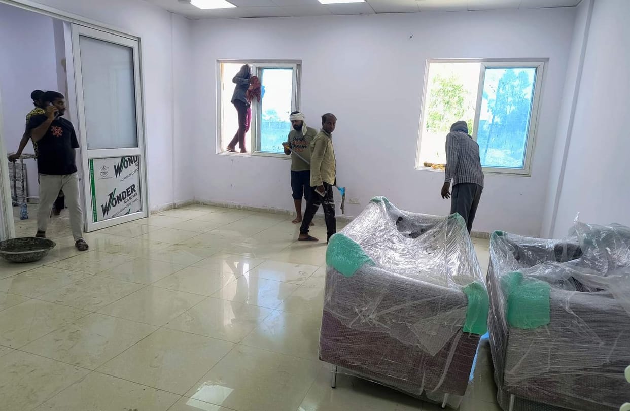 Arrangements incomplete; formalities observed on the first day at the new Municipal Corporation building.
