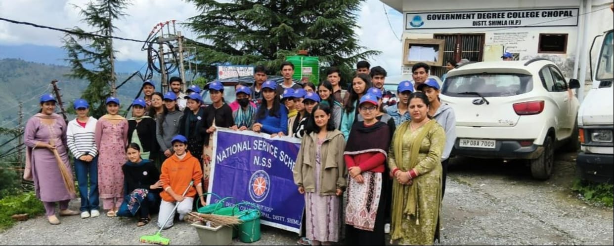 Volunteers carried out a cleanup drive at Chaupal College