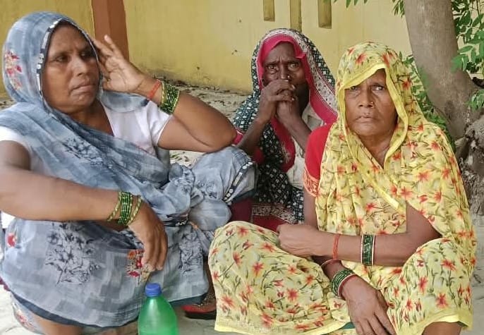 Youth returning home for Raksha Bandhan falls ill on bus, dies.
