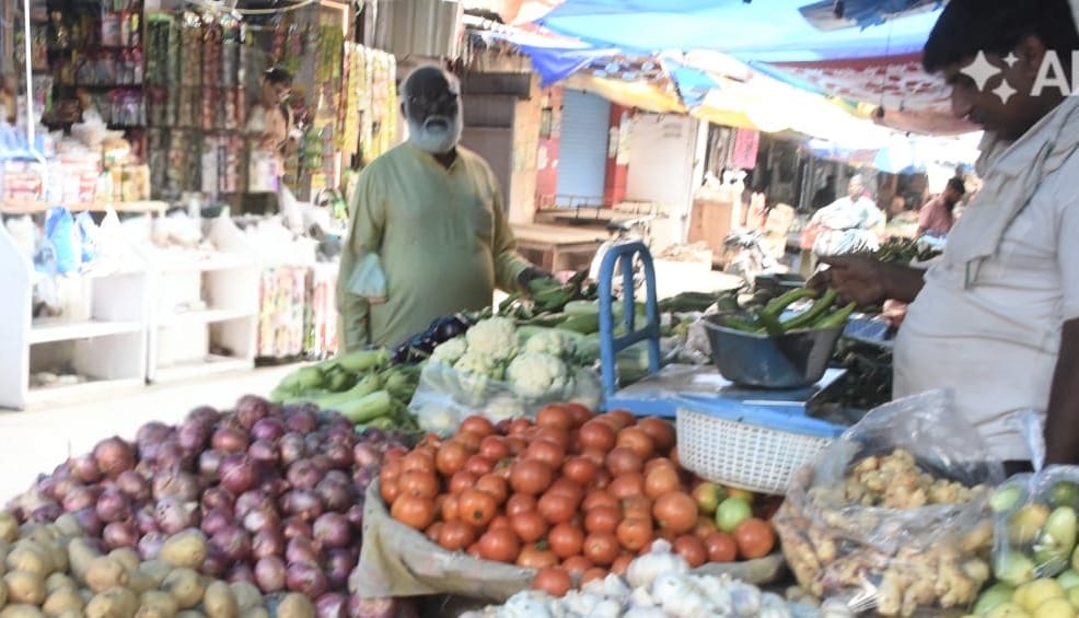 After sugar, onions have disrupted the kitchen budget.