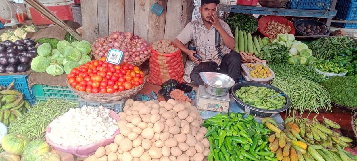 Onion prices doubled in 15 days; garlic also gets costlier.